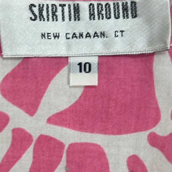 Skirtin Around boutique Pink & White Leaf print v neck sleeveless tie size 10 - Picture 8 of 9